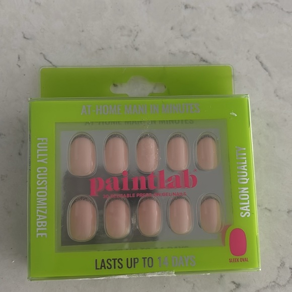 Press on nails - Picture 3 of 5